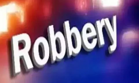 கோவையில் மூதாட்டியிடம் 4 பவுன் தங்க சங்கிலி பறிப்பு