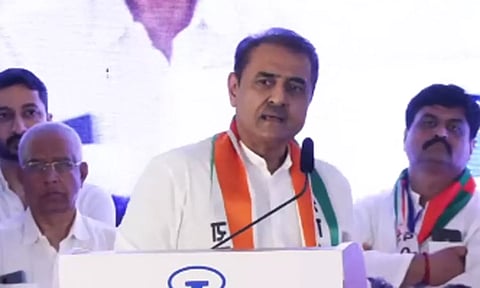 எதிர்க்கட்சி கூட்டத்தைப் பார்த்து சிரிப்புதான் வந்தது - பிரபுல் படேல் கிண்டல்