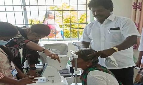 சோம்பட்டு ஊராட்சியில் இலவச கண் சிகிச்சை முகாம்