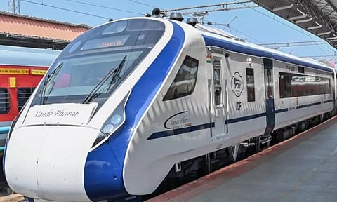 வந்தே பாரத் ரெயில்களின் கட்டணத்தை குறைக்க பரிசீலனை