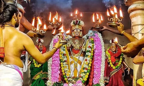 மனமுருகி வேண்டியவர்களை கைவிடாத "சிங்காரவேலவர்'': பக்தர்கள் கூறிய உண்மை தகவல்கள்