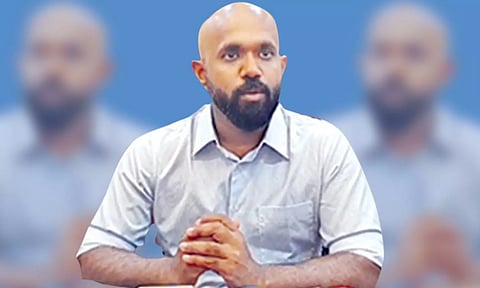 கலெக்டர் ஜானி டாம் வர்கீஸ்.