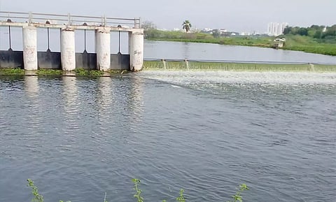 நீர் நிலைகளை பாதுகாக்க வேண்டும்