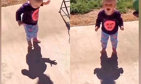 நிழலை பார்த்து அழுத குழந்தை...