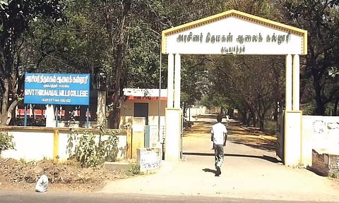 குடியாத்தம் அரசு திருமகள் ஆலை கல்லூரியில் நேரடி மாணவர் சேர்க்கை