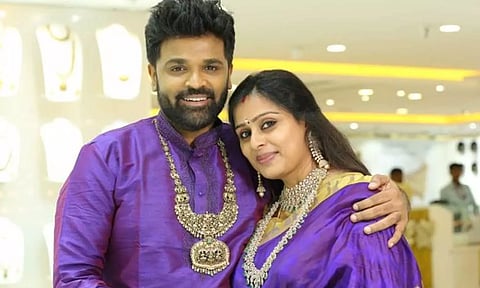 பிரபல சின்னத்திரை நடிகை லதாராவ் வீட்டில் கொள்ளை