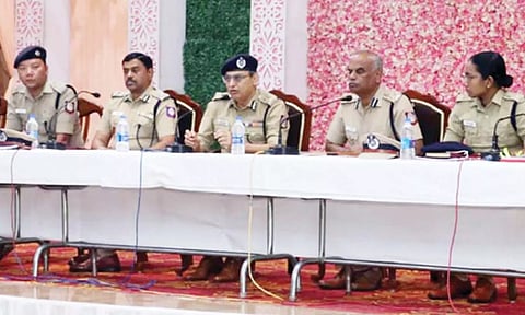 கூட்டத்தில் தமிழக டி.ஜி.பி சங்கர்ஜிவால் பேசினார்.