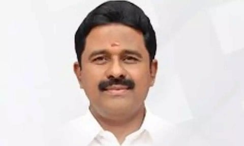 அ.தி.மு.க. ஆட்சியில் ரூ.127 கோடிக்கு சொத்து குவிப்பு: முன்னாள் அமைச்சர் காமராஜ் மீது கோர்ட்டில் குற்றப்பத்திரிகை தாக்கல்