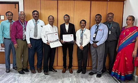 கல்லுாரி இயக்குனர் வெங்கடாசலபதி ஆகியோர் கூட்டு புரிந்துணர்வில் கையெழுத்திட்டனர்.