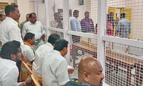 தென்காசி தொகுதியில் பதிவான தபால் வாக்குகள் மறுஎண்ணிக்கை மீண்டும் தொடக்கம்