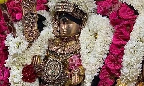 சிக்கல் சிவாலயத்தில் உள்ள பெருமாள்