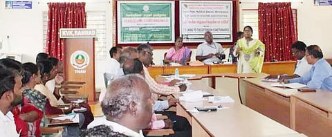 ராமநாதபுரம் வேளாண் அறிவியல் நிலையத்தில் பயிர் மேலாண்மை பயிற்சி நடந்தது.
