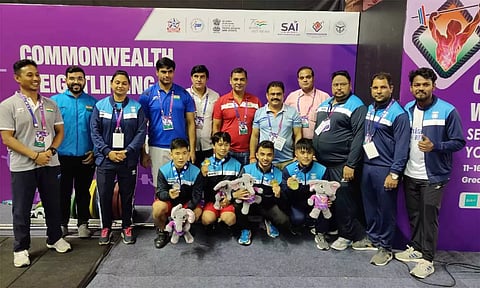 காமன்வெல்த் பளுதூக்குதல் சாம்பியன்ஷிப்: தொடர்ந்து சாதனை படைக்கும் இந்திய வீரர்கள்