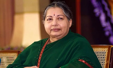 ஜெயலலிதாவிடம் இருந்து பறிமுதல் செய்த சொத்துகளை வாரிசுதாரர்களிடம் ஒப்படைக்க முடியாது: பெங்களூரு கோர்ட்டு