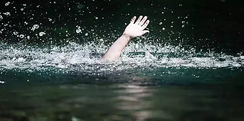 டெல்லியில் தேங்கிய வெள்ளத்தில் குளித்த 3 சிறுவர்கள் நீரில் மூழ்கி உயிரிழப்பு
