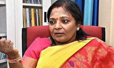 தமிழர்கள் பயணம் செய்த முன்பதிவு பெட்டியில் ஏறி வட மாநிலத்தவர் தொந்தரவு- கவர்னர் தமிழிசை நடவடிக்கை