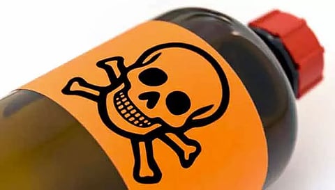 வாயில் விஷம் ஊற்றி காதலி கொலை: ஆட்டோ டிரைவர் வெறிச்செயல்