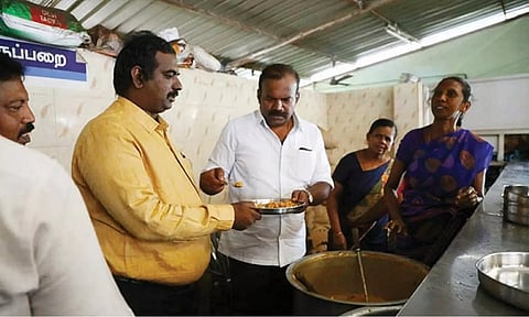 தூத்துக்குடி மாநகராட்சி உணவகத்தில் இரவு நேர உணவு வழங்க நடவடிக்கை-மேயர் ஜெகன் பெரியசாமி பேச்சு