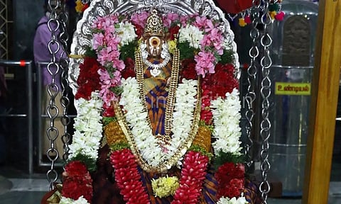 கோனியம்மன் கோவிலில் ஆடி மாதம் முழுவதும் நடக்கும் ஊஞ்சல் உற்சவம்