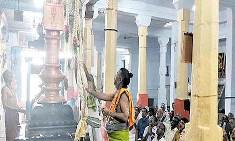 சின்ன சங்கரன்கோவிலில் ஆடித்தபசு திருவிழா கொடியேற்றத்துடன் தொடங்கியபோது எடுத்தபடம்.