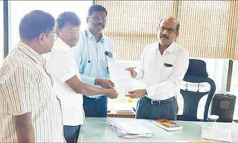 முதலமைச்சருக்கு நகராட்சி-மாநகராட்சி துப்புரவு ஆய்வாளர், அலுவலர் சங்கம் நன்றி