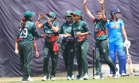 மகளிர் கிரிக்கெட்: இந்தியா - வங்காளதேசம் 3வது போட்டி டை ஆனது.. சமனில் முடிந்தது ஒருநாள் தொடர்
