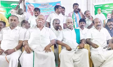 கைதான வணிகர் சங்கங்களின் தலைவர்கள் மற்றும் நிர்வாகிகள்.