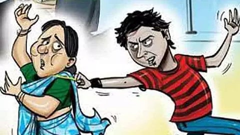 திண்டிவனத்தில் இளம் பெண்ணிடம் 4.5 பவுன் தங்க செயின் பறிப்பு: மோட்டார் சைக்கிளில் வந்த மர்ம நபர்கள் கைவரிசை