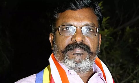 விடுதலைச் சிறுத்தைகள் கட்சியில் புதிதாக 144 மாவட்ட செயலாளர்கள்- தொல்.திருமாவளவன் அதிரடி நடவடிக்கை