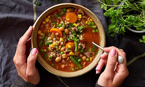 உடல் எடை அதிகரிப்பதை தடுக்கும் பார்லி வெஜிடபிள் சூப்