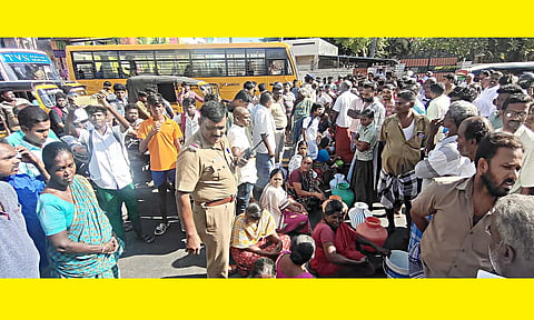 குடிநீர் கேட்டு காலி குடங்களுடன் பொதுமக்கள் மறியல்