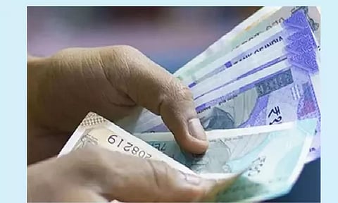 கூடலூா் நகரசபை கூட்டத்தில் தலைவர்- கவுன்சிலர்களுக்கு அரசின் மதிப்பூதியம்