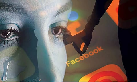 சமூக வலைதளம் பழக்கம்: வாலிபரை நம்பி வீட்டை விட்டு வெளியேறிய மாணவி- காதலன் கொடுமைப்படுத்தியதாக கண்ணீர்