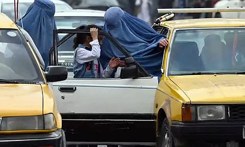 ஆண் துணை இல்லாமல் பெண்கள் காரில் செல்லக்கூடாது- தலிபான்கள் அதிரடி உத்தரவு