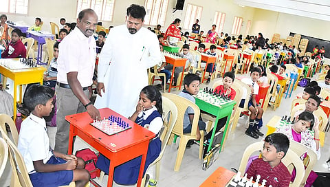 சதுரங்க போட்டி