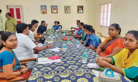 வைத்தீஸ்வரன் கோவிலில் பேரூராட்சி மன்ற கூட்டம் நடைபெற்றது.