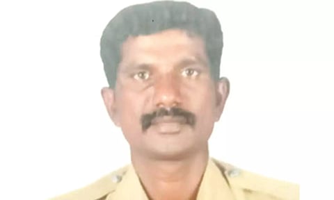 திருச்சியில் கார் மோதி போக்குவரத்து போலீஸ்காரர் பலி