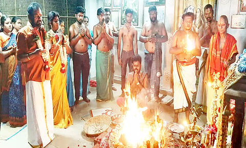 ஆடி பவுர்ணமி பூஜை திருவேங்கட ஜோதி பட்டாச்சாரியார் தலைமையில் நடைபெற்றது.