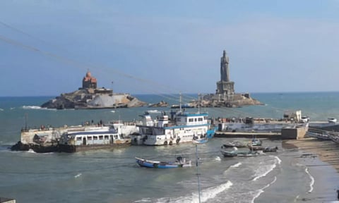 கன்னியாகுமரியில் இன்று 4-வது நாளாக கடல் நீர்மட்டம் தாழ்வு நீடிப்பு