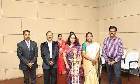 மணக்குளவிநாயகர் கலை அறிவியல் கல்லூரியில் நடைபெற்ற முதலாமாண்டு வகுப்பு தொடக்க விழா நடைபெற்ற காட்சி.