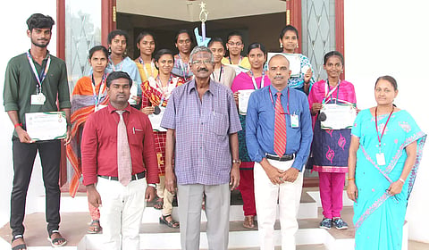 காளீஸ்வரி கல்லூரியில் சிலம்பம் போட்டி