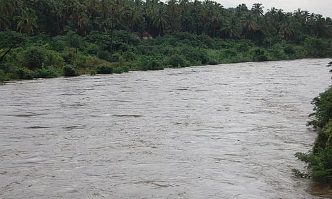 பவானி ஆற்றின் குறுக்கே உயர்மட்ட பாலம் கேட்டு 50 ஆண்டு காலமாக போராடும் கிராம மக்கள்