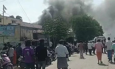 கிருஷ்ணகிரி பட்டாசு விபத்து சம்பவம்: மத்திய பெட்ரோலியம், வெடிபொருட்கள் பாதுகாப்பு நிறுவன அதிகாரிகள் விசாரணை