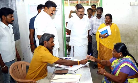 அமைச்சர் மு .பெ.சாமிநாதன் ஆய்வு செய்த காட்சி. 