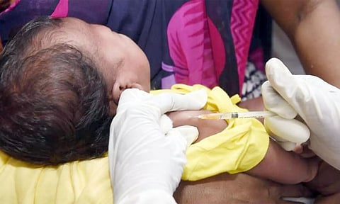 குழந்தைகளுக்கான தடுப்பூசி முகாம்