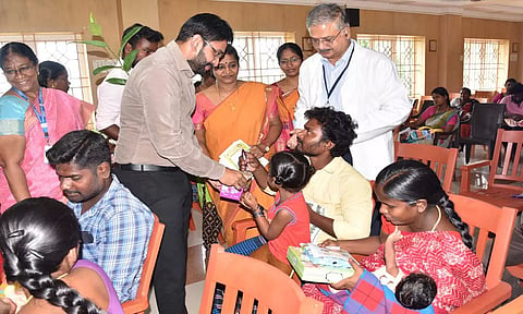 கடலூர் நடந்த தாய்ப்பால் வார விழாவில் கலந்து கொண்ட கலெக்டர் அருண் தம்புராஜை படத்தில் காணலாம்.