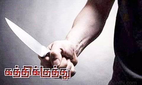 கோவில் திருவிழாவில் 2 பேருக்கு கத்தி குத்து