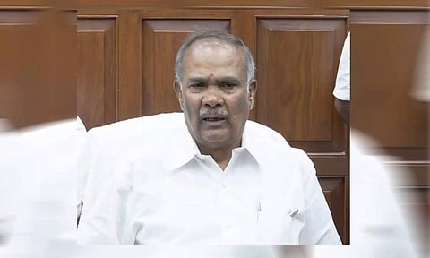 சபாநாயகர் அப்பாவுடன் அ.தி.மு.க. எம்.எல்.ஏ.க்கள் சந்திப்பு