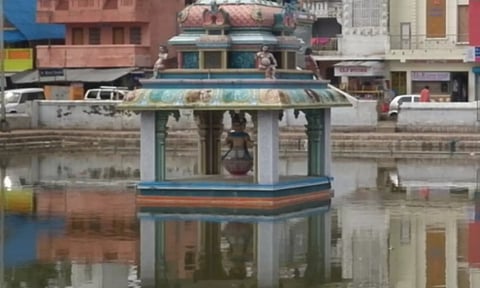 திருநள்ளாறு நளதீர்த்தம்