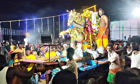 திருகூடல்மலை நவநீதபெருமாளை வரவேற்ற பக்தர்கள்